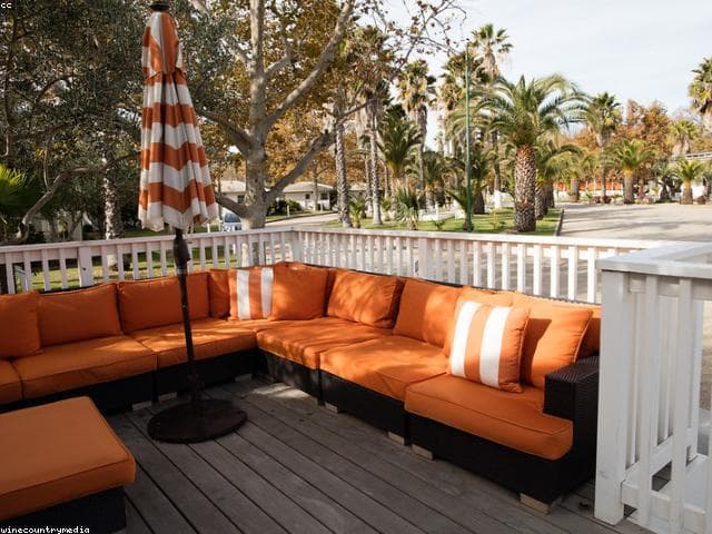 Casa con jardín, pileta y quincho